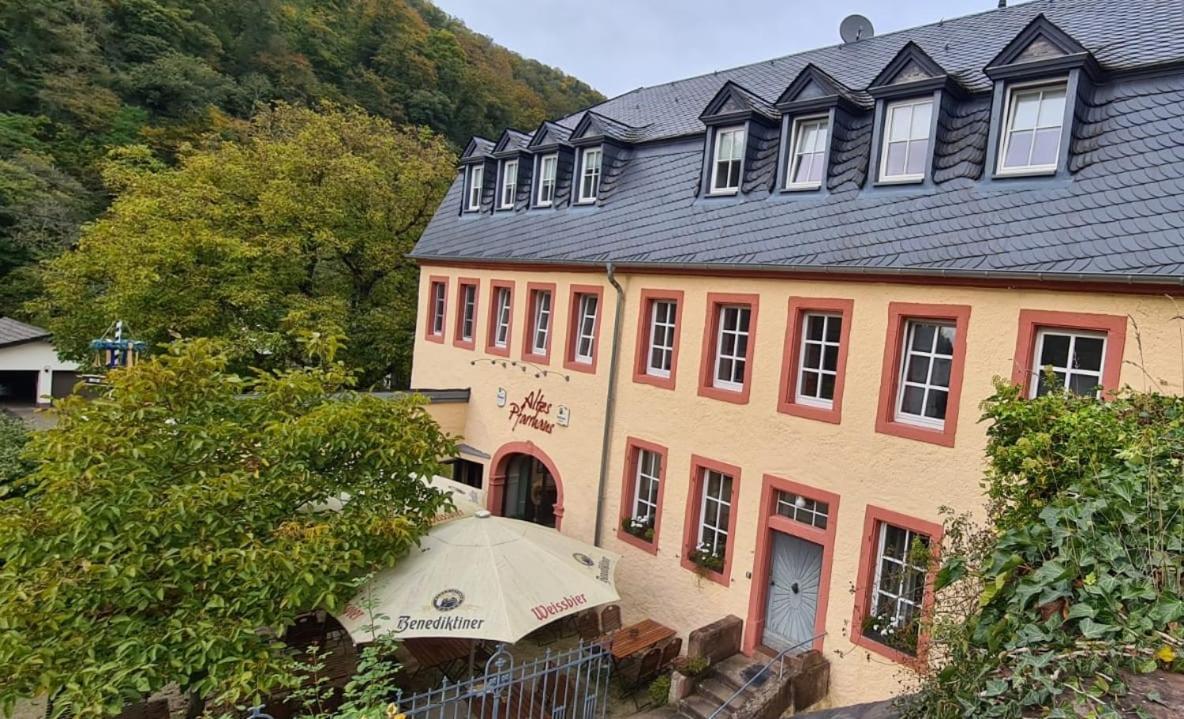 Altes Pfarrhaus Auw an der Kyll Exterior foto